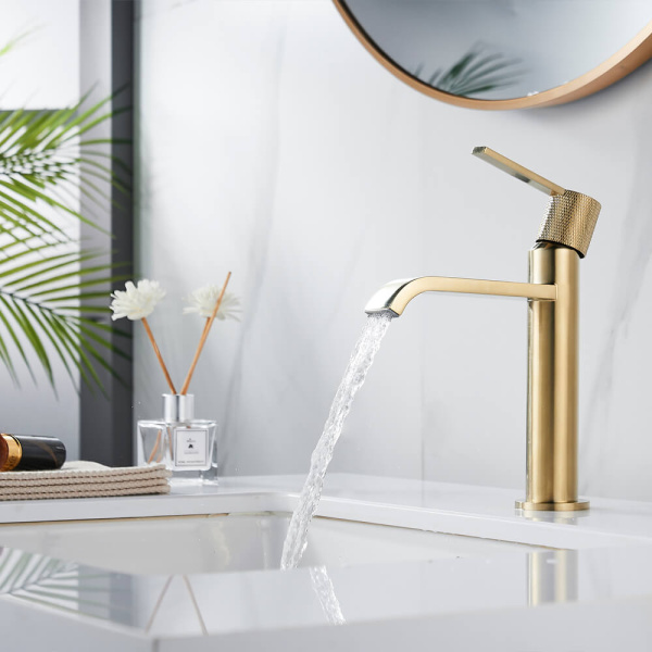 Смеситель для раковины Maxonor Beauty PL1084-6 золото матовое