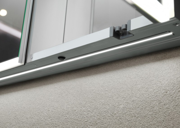 Зеркальный шкаф 800*700 LED ИК-датчик Антипар дверцы внутр ЗЕРКАЛЬНЫЕ Розетка ESBANO