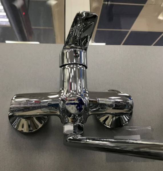 Смеситель универсальный Accoona H18 A7118 хром