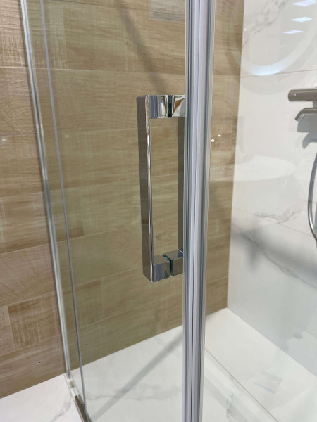 Душевой уголок AVS Фаворит 90x90 профиль хром, стекло прозрачное