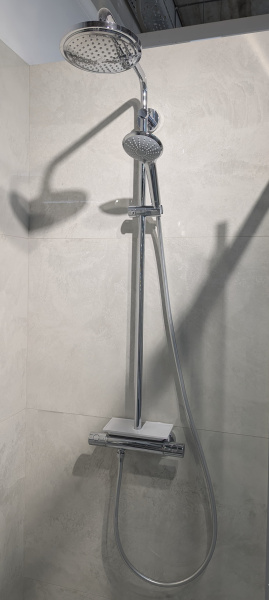 Душевая стойка Grohe Euphoria 27296001 с полочкой, хром